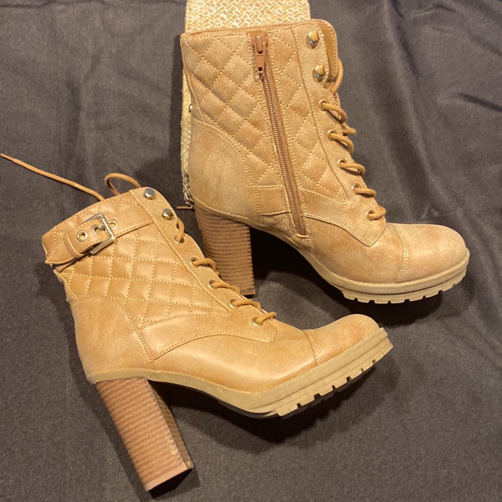 Guess lace up boots
